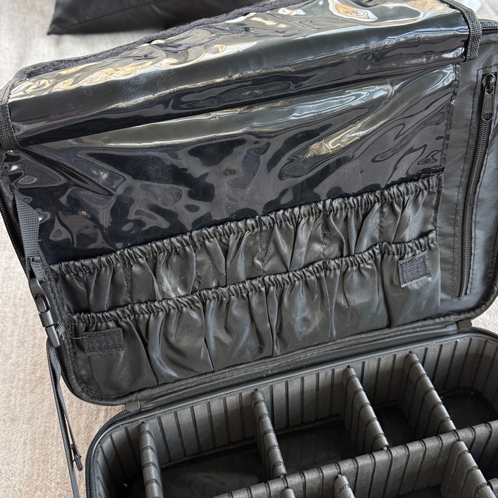 Large Makeup Organizer - Picture 11 of 17